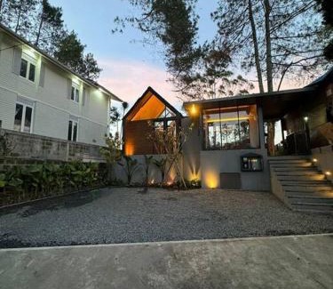 Parongpong Villa | Cottonwood Cabin Villa B Triniti Lembang