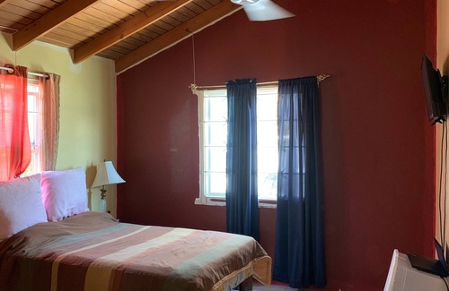 Rhyne Park Village Cottage | Cotttage on the Hill