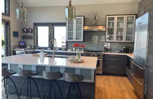 Chelan House | Cougar Crossing Lakehouse STR000882