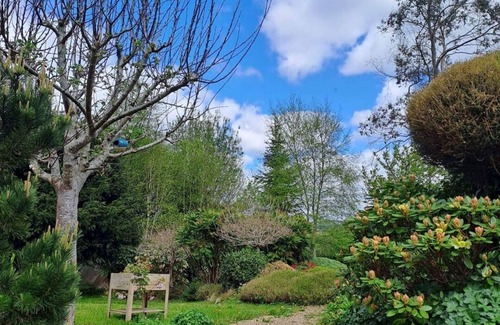Le Cloitre-Saint-Thegonnec House | Country house close to hiking trails