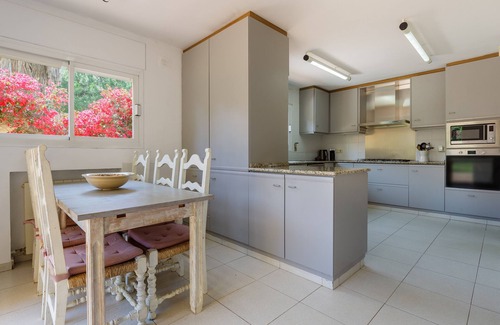 Sant Andreu de Llavaneres Villa | Country House with Garden, Near Barcelona and with Sea Views
