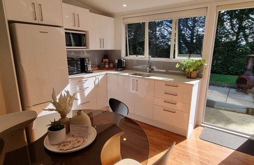 Pyes Pa Apartment | Country Bliss couples oasis, outdoor chiminea in private garden, & sunset deck