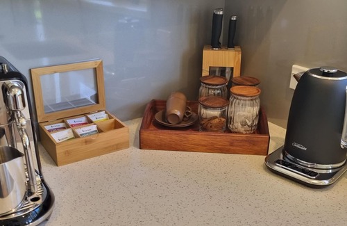 Pyes Pa Apartment | Country Bliss couples oasis, outdoor chiminea in private garden, & sunset deck