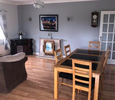 Gurteen Apartment | Country bungalow
