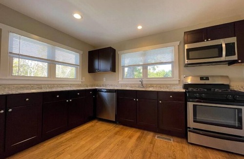 South Seaville House | Country Charm Farmhouse in Cape May County, NJ on 3 acres and close to beaches.