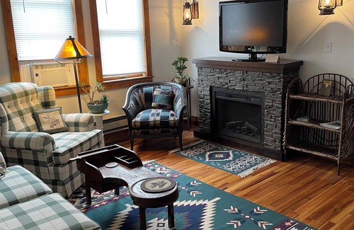 Bainbridge Apartment | Country Charm🌿 A very comfortable 2nd floor, 2-bedroom apartment in Bainbridge