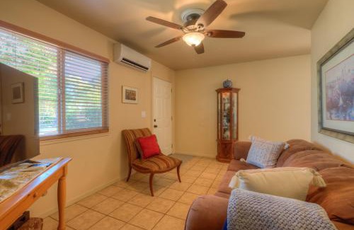 Oroville House | Country Charm Cottage