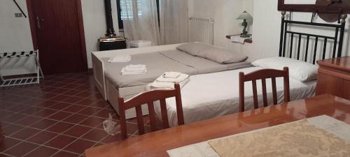 Caiazzo Apartment | Country Chic Antico Casale - piscina idromassaggio lettini, solarium, cinema experience, wifi, parcheggio