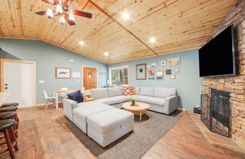Big Bear City House | Country Club Cabin