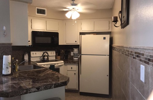 Ventura Condo | Country Club Home away from Home