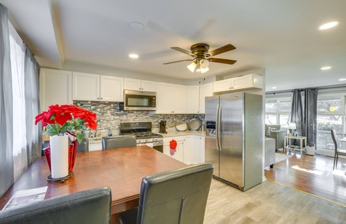 Country Club Hills House | Country Club Hills Home: Walk to Rec Center!