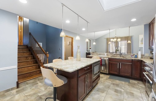 Country Club Hills House | Country Club Hills FHS Rentaln