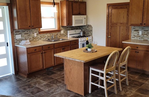 Smyrna House | Country Comfort Home Belding