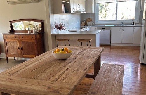 Molong House | Country Cottage Farm Stay