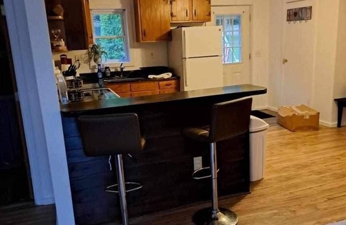 Laurens House | Country Cottage Retreat, perfect baseball home, short drive fields in Oneonta.