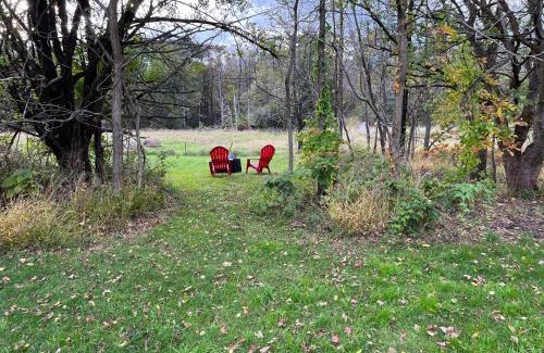 Saugerties House | Country Cottage with beautiful views