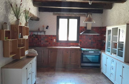 Saint-Marcel-d'Aredeche House | Country house for rent in 7700 St-Marcel d'Ardèche