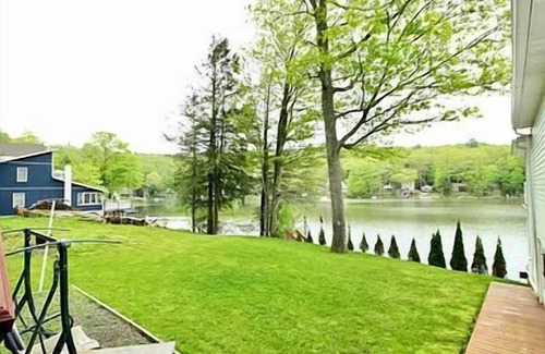 Hancock Apartment | Country Getaway: Upper House with lake access