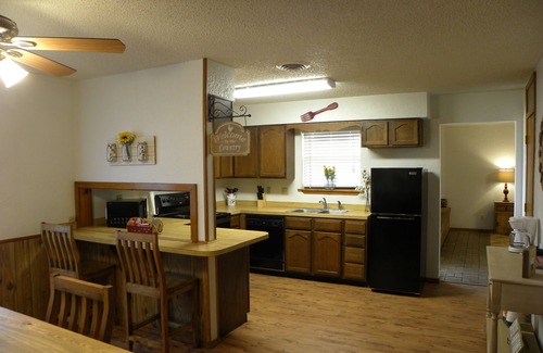 Hobbs House | Country Haven has 3 bedrooms and 2 baths. A kitchen, living room and dining.