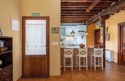 Bonilla de la Sierra House | Country House 'El Mirador Del Gato 2' with Mountain View, Shared Pool and Wi-Fi