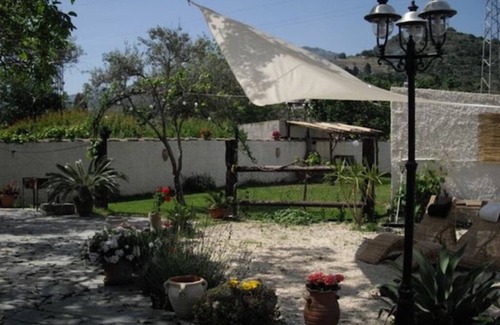 Sant'Alessio Siculo House | Country house near the sea Luna