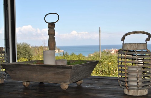 Santa Flavia Villa | Country house with sea view between citrus fruits, prickly pears and Mediterranean perfumes