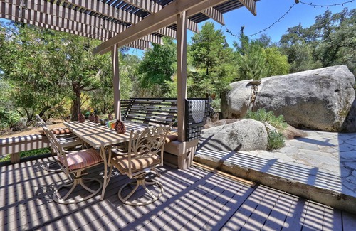 Lincoln Cottage | Country Home, Beautiful acreage, large creek