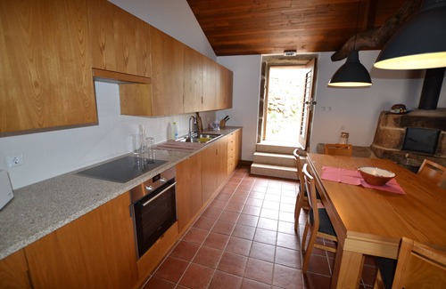 Alpendurada e Matos Cottage | Country home for 6 persons near the Douro river