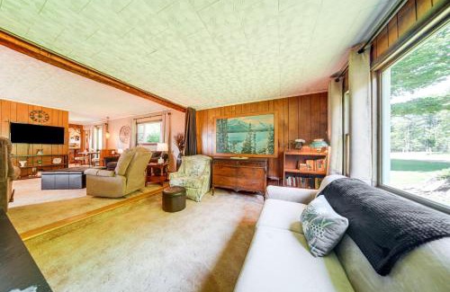Centerville House | Country Home with Fishing Ponds Near Canadohta Lake