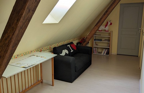 Bragelogne-Beauvoir House | Country house with swimming pool