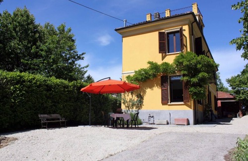 Santo Stefano Belbo House | Country House in the Alba countryside in the UNESCO area