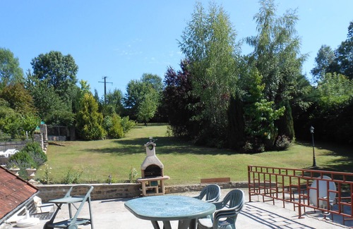 Saint-Pere House | country house at the foot of vezelay