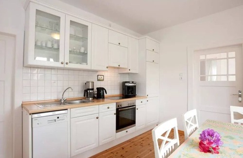 Westerstede House | Country house - bicycle route - 2 sleeping acc. - from 5 nights - fireplace - final cleaning incl