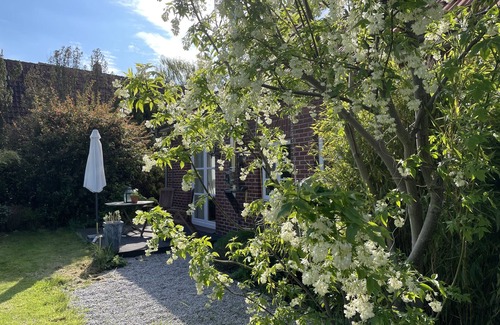 Westerstede House | Country house - bicycle route - 2 sleeping acc. - from 5 nights - fireplace - final cleaning incl