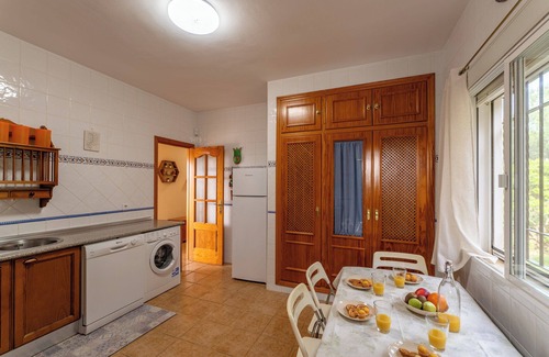 Cerro Muriano House | Country House 'Brisas Del Palmeral' with Mountain View, Wi-Fi and Air Conditioning