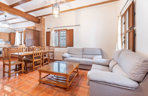 Chulilla House | Country House 'Cueva De La Portería' with Mountain View and Wi-Fi