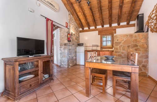 Castril House | Country House 'El Patio Casa Rural' with Mountain View, Wi-Fi and Air Conditioning