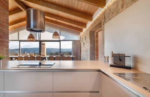 Sagas House | Country House 'El Salvans' with Mountain View, Wi-Fi and Air Conditioning