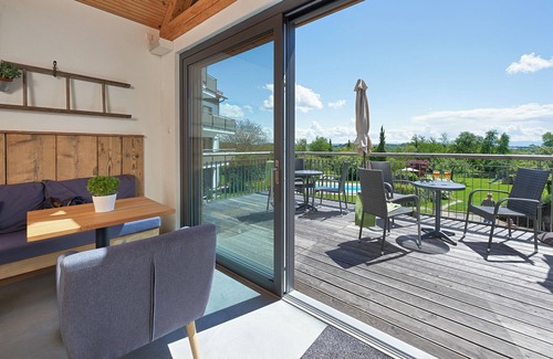 Bitzenhofen Apartment | Country house Hoher Überlingen, 80 sqm, 2 bedrooms, max. 5 persons