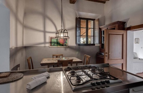 Monte Antico Apartment | Country House Art and Garden