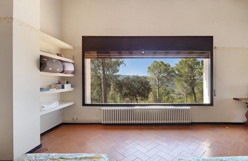 Calders House | Country House 'Les Hectarees' with Mountain View, Private Pool and Wi-Fi