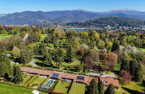 Capiago Intimiano Apartment | Country House Montorfano - by MyHomeInComo
