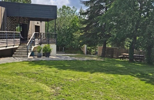 Savignac-Mona House | Country house near a wood. View of the Pyrenees just a few steps away