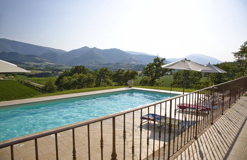 Cagli Cottage | Country House on Top of the World
