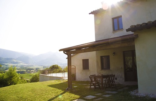 Cagli Cottage | Country House on Top of the World