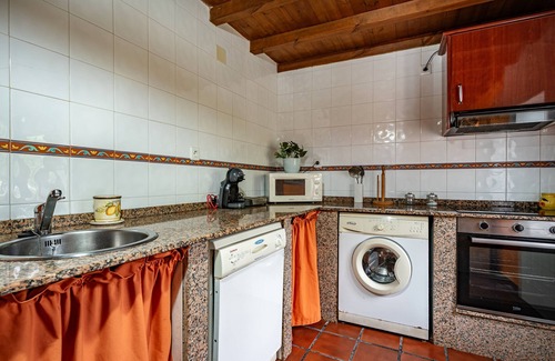 Santianes de Ola House | Country House 'Ricao' with Mountain View, Private Terrace and Wi-Fi