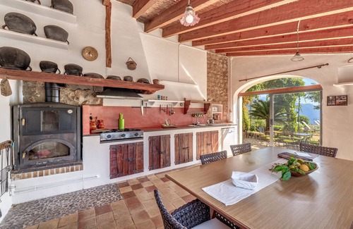 Fornalutx Villa | Country House 'Sa Cabana Vella Fornalutx' with Mountain View, Pool and Wi-Fi
