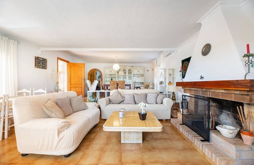 Sant Carles de Peralta Villa | Country House 'Villa Can Andreuet De Baix' with Mountain View, Wi-Fi and Air Conditioning