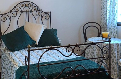 Coria Cottage | Country house with pool, ideal for families and friends (pet friendly)