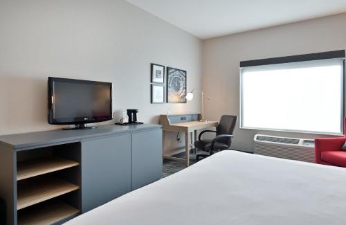Bloomington Hotel | Country Inn & Suites by Radisson, Bloomington-Normal Airport, IL
